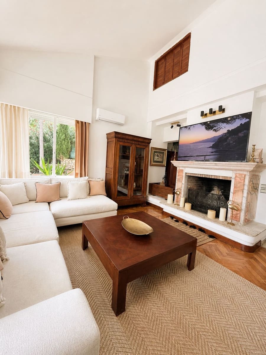 Chalet de 8 habitaciones en Benahavís en venta con piscina garaje - 2.500.000 € (Ref: 10057937)