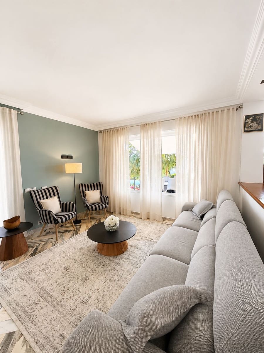 Chalet de 8 habitaciones en Benahavís en venta con piscina garaje - 2.500.000 € (Ref: 10057937)