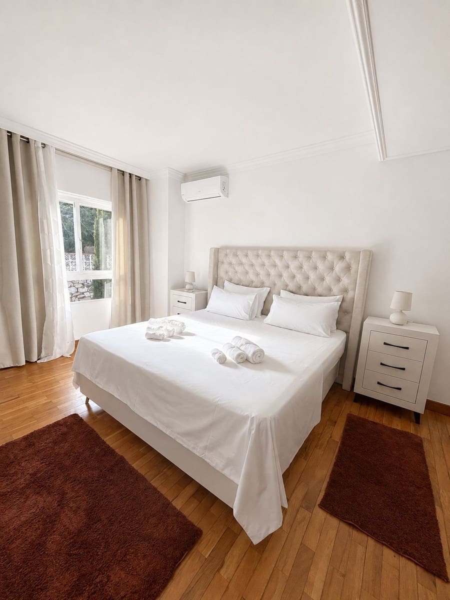 Chalet de 8 habitaciones en Benahavís en venta con piscina garaje - 2.500.000 € (Ref: 10057937)
