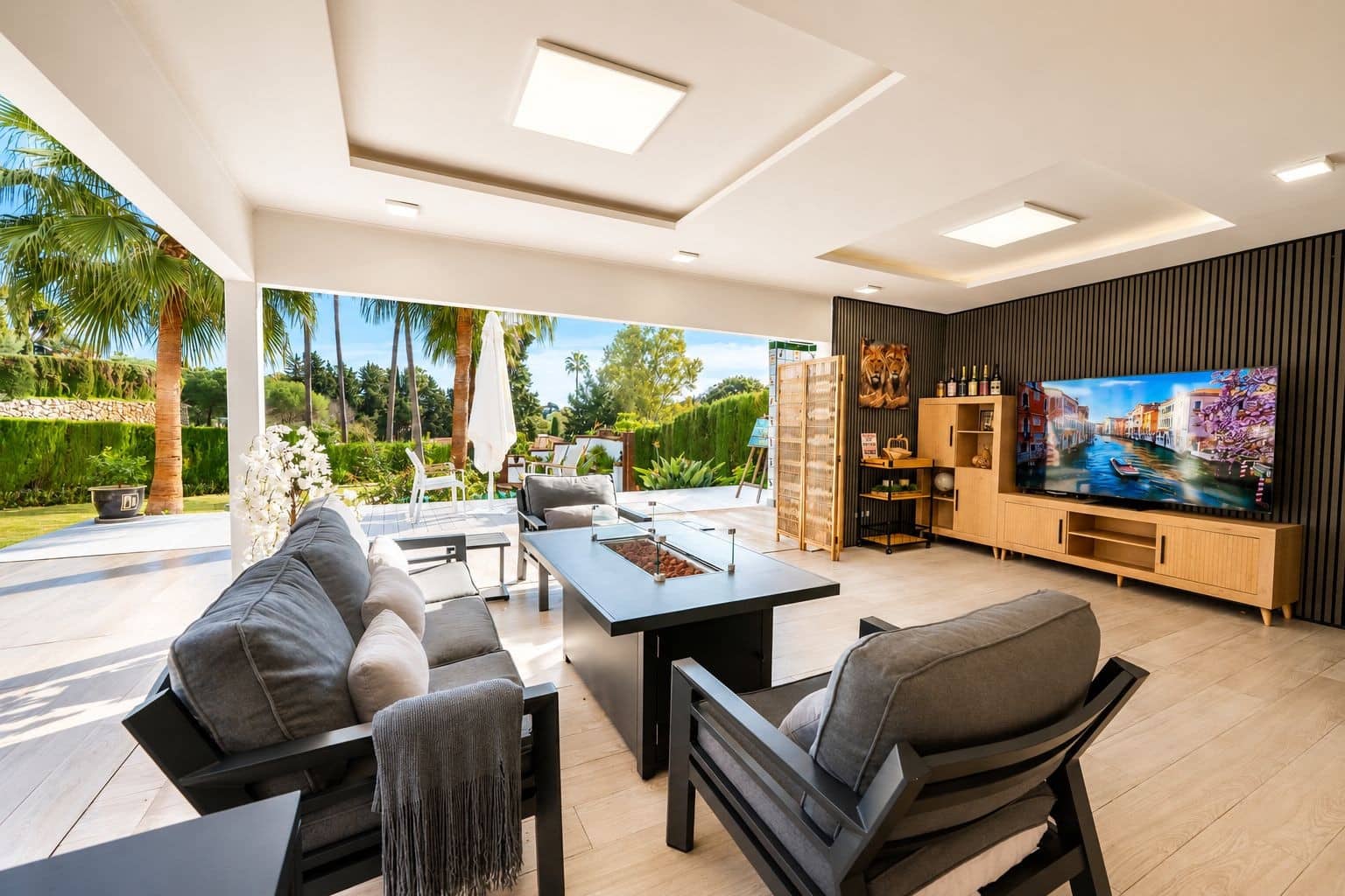 Chalet de 8 habitaciones en Benahavís en venta con piscina garaje - 2.500.000 € (Ref: 10057937)