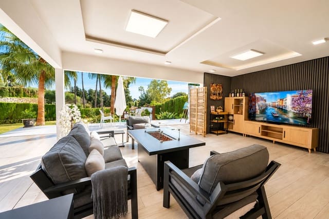 Chalet de 8 habitaciones en El Paraíso, Benahavís en venta con piscina garaje - 2.500.000 € (Ref: 10057937)