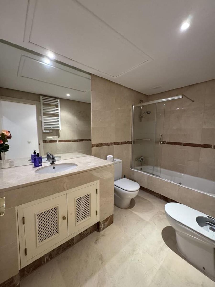 2 Zimmer Apartment zu vermieten in San Pedro de Alcantara mit Pool Garage - 3.500 € (Ref: 10057938)