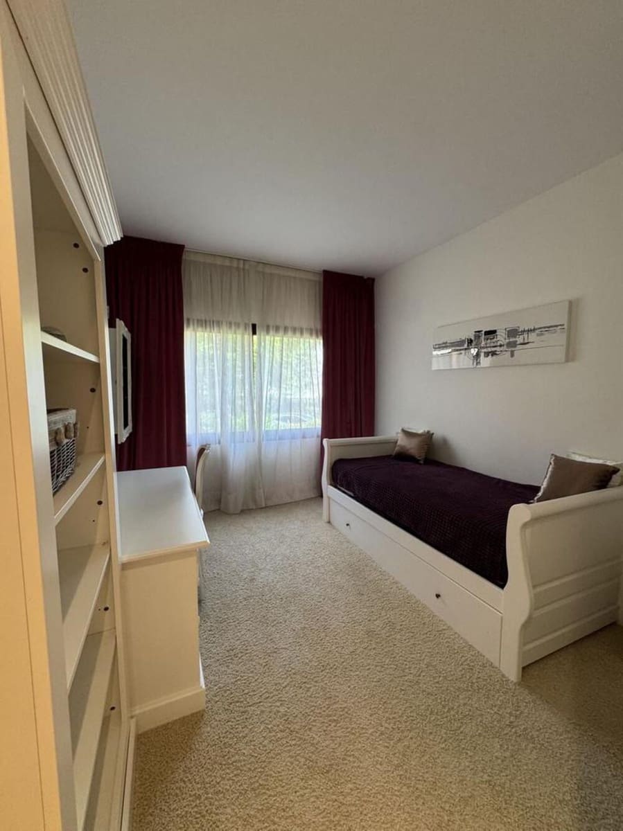 2 Zimmer Apartment zu vermieten in San Pedro de Alcantara mit Pool Garage - 3.500 € (Ref: 10057938)