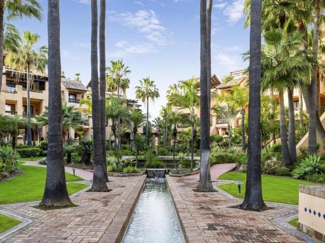 2 Zimmer Apartment zu vermieten in Nueva Alcántara, Marbella mit Pool Garage - 3.500 € (Ref: 10057938)