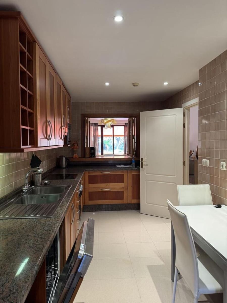 2 Zimmer Apartment zu vermieten in San Pedro de Alcantara mit Pool Garage - 3.500 € (Ref: 10057938)