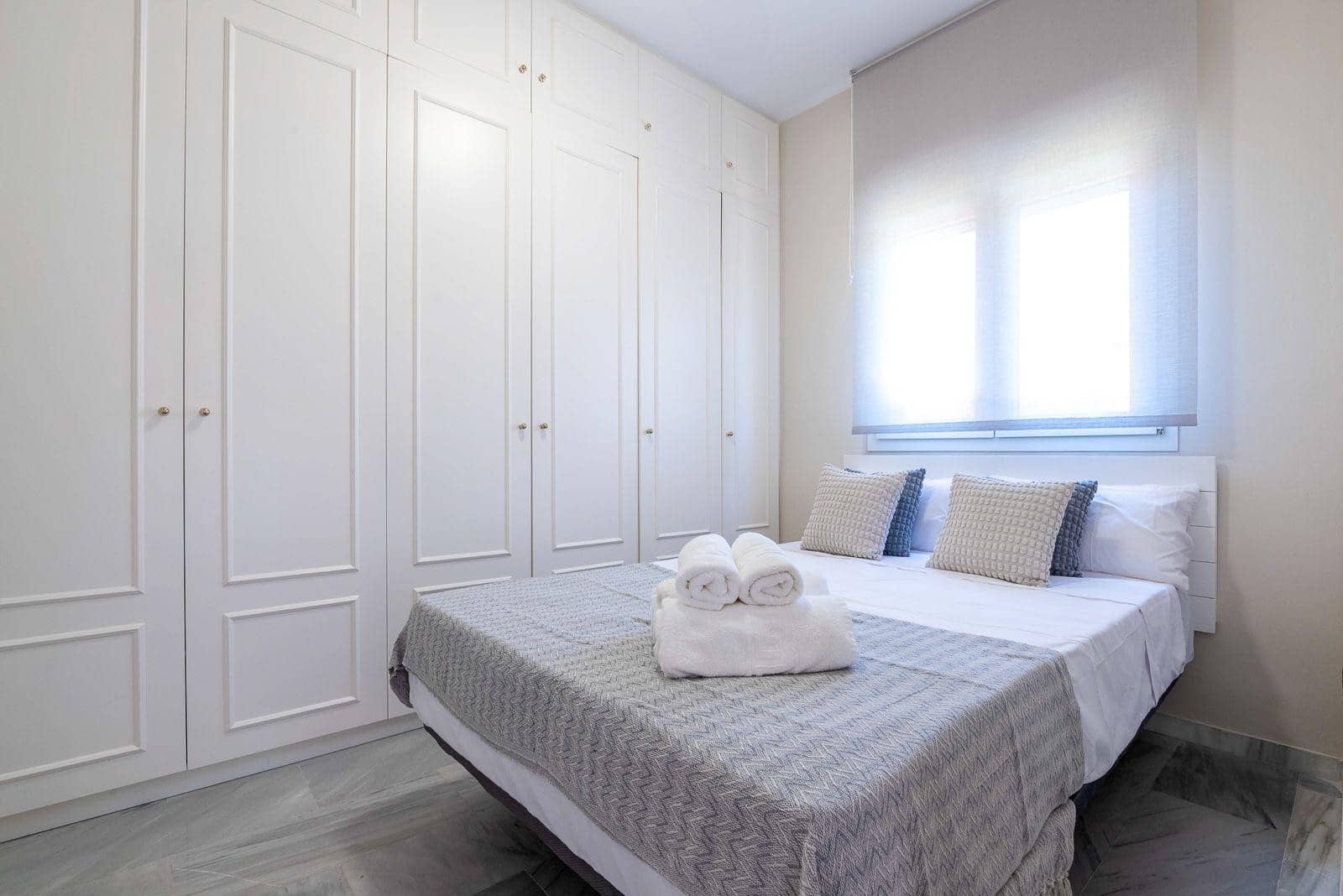 4 bedroom Semi-detached Villa for sale in Marbella with pool garage - € 740,000 (Ref: 10057939)