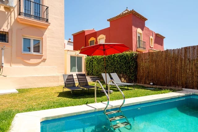 4 quarto Moradia Geminada para venda em Bello Horizonte - Lindasol, Marbella com piscina garagem - 740 000 € (Ref: 10057939)