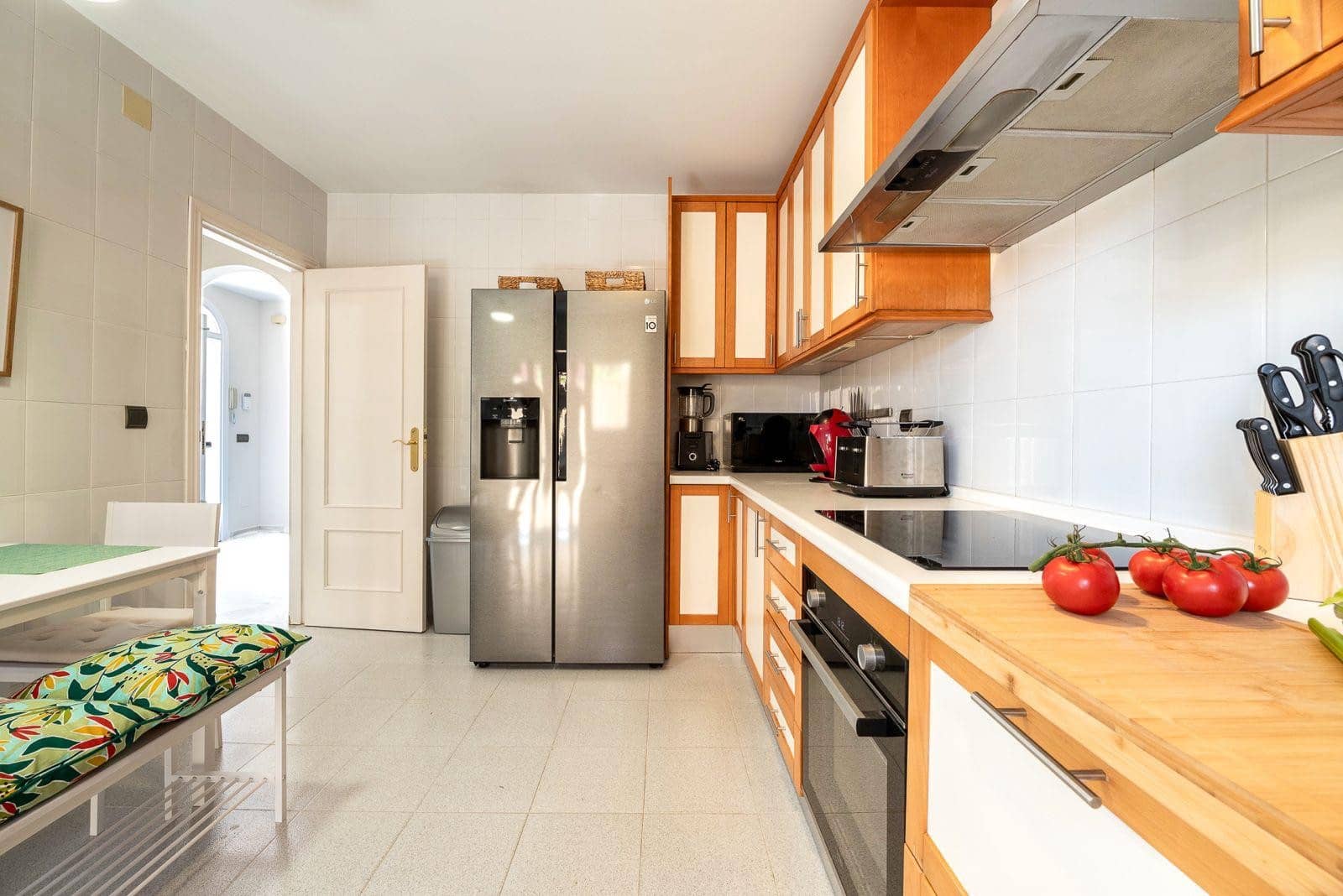 4 bedroom Semi-detached Villa for sale in Marbella with pool garage - € 740,000 (Ref: 10057939)