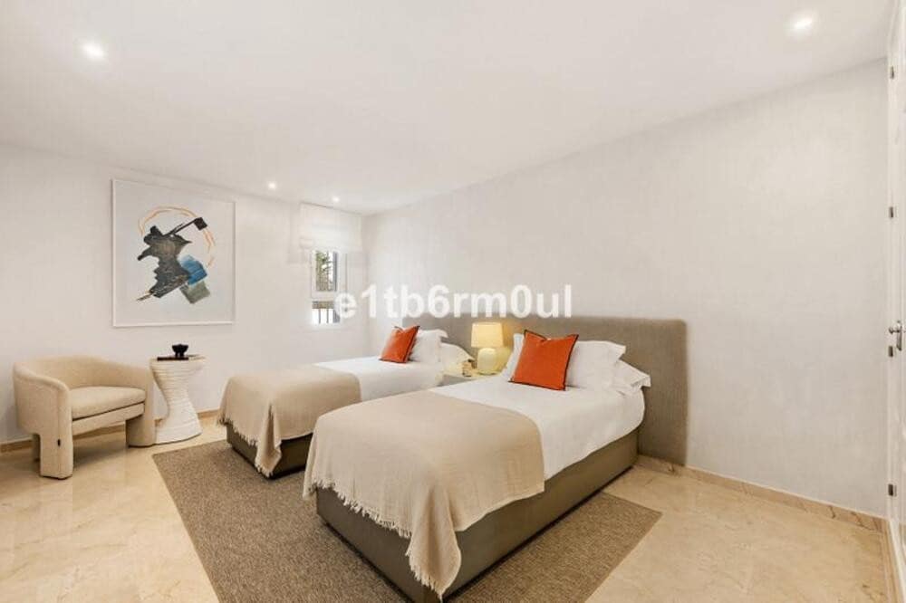 2 Zimmer Apartment zu vermieten in Marbella mit Pool Garage - 2.500 € (Ref: 10061176)