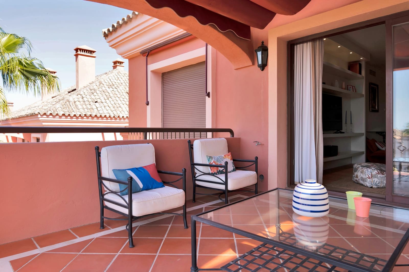 2 sypialnia Penthouse do wynajęcia w Marbella z basenem garażem - 3 700 € (Ref: 10061181)