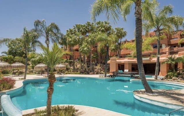 2 camera da letto Attico da affittare in La Dama de Noche - La Alzambra, Marbella con piscina garage - 3.700 € (Rif: 10061181)