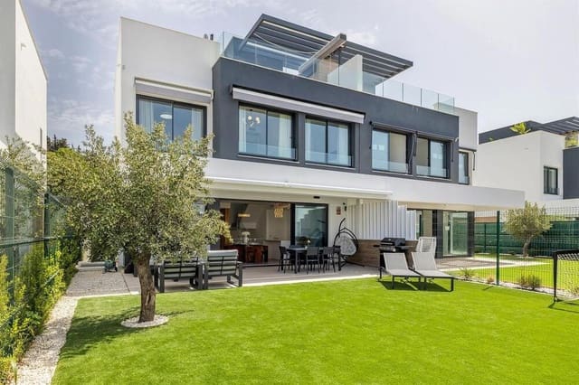 Pareado de 4 habitaciones en Nueva Atalaya, Estepona en alquiler con piscina garaje - 5.000 € (Ref: 10063702)