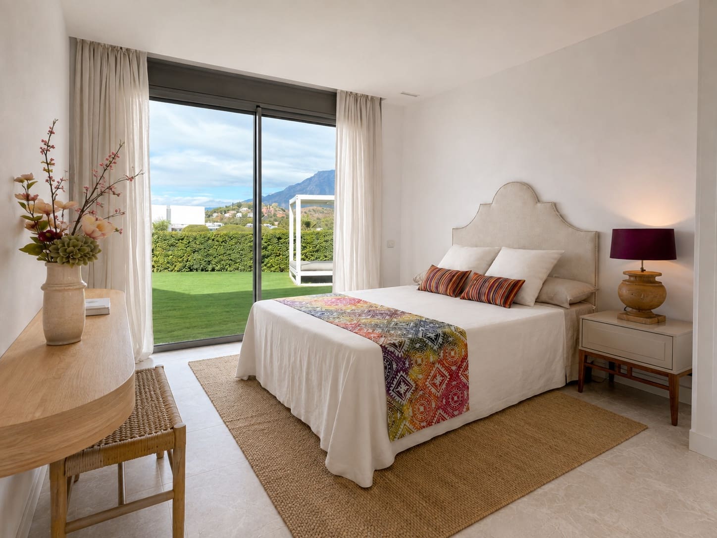 3 soverom Leilighet til leie i Marbella med svømmebasseng garasje - € 5 500 (Ref: 10063703)