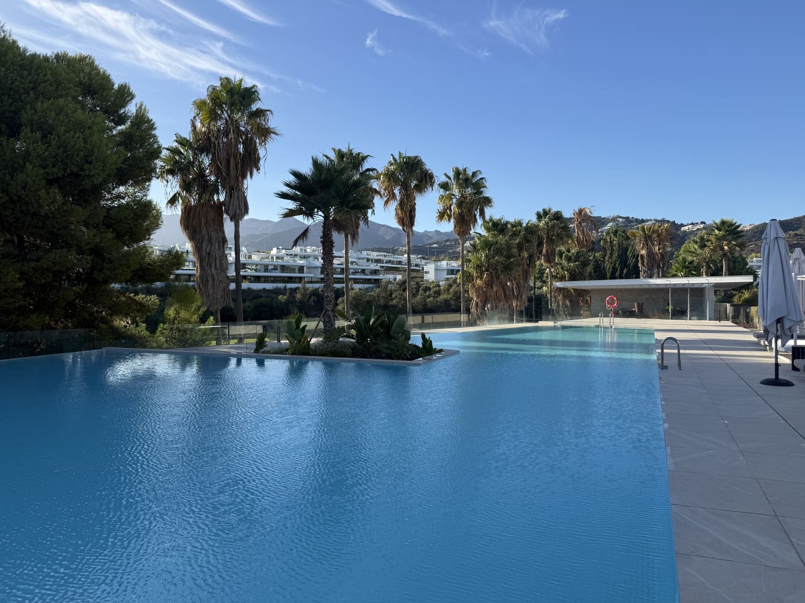 3 soverom Leilighet til leie i Marbella med svømmebasseng garasje - € 5 500 (Ref: 10063703)