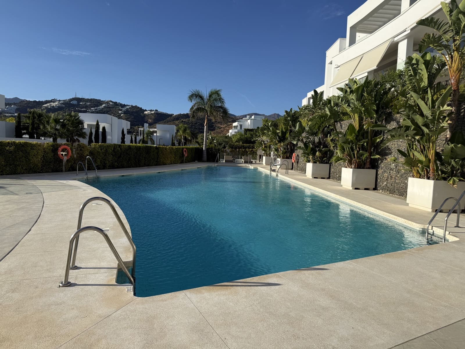 3 soverom Leilighet til leie i Marbella med svømmebasseng garasje - € 5 500 (Ref: 10063703)