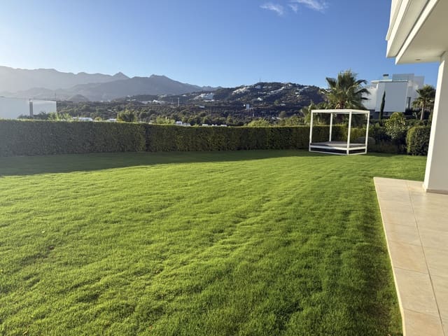 3 soverom Leilighet til leie i Bahía de Marbella, Marbella med svømmebasseng garasje - € 5 500 (Ref: 10063703)