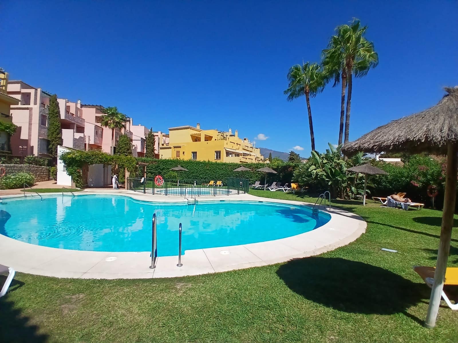 2 camera da letto Appartamento da affittare in Guadalmina con piscina garage - 2.050 € (Rif: 10067137)
