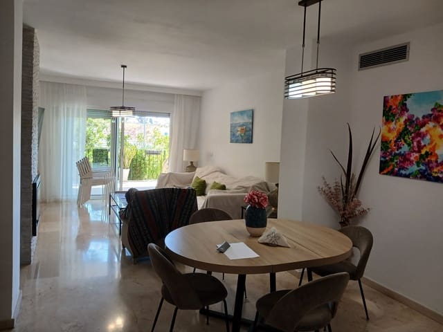 Apartamento de 2 habitaciones en Guadalmina Alta, Marbella en alquiler con piscina garaje - 2.200 € (Ref: 10067137)