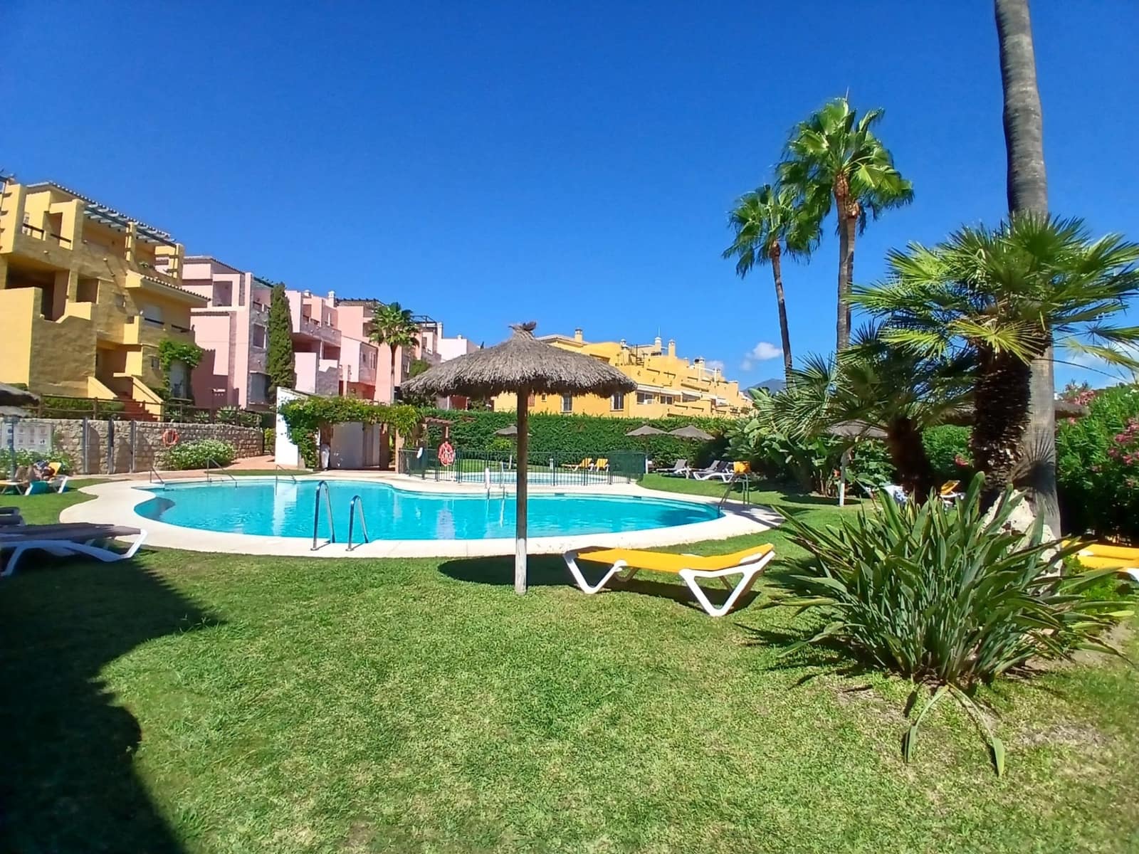2 camera da letto Appartamento da affittare in Guadalmina con piscina garage - 2.050 € (Rif: 10067137)