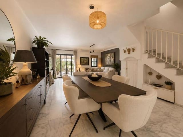 Casa de 4 habitaciones en Bel-Air, Estepona en venta con piscina - 550.000 € (Ref: 10074856)