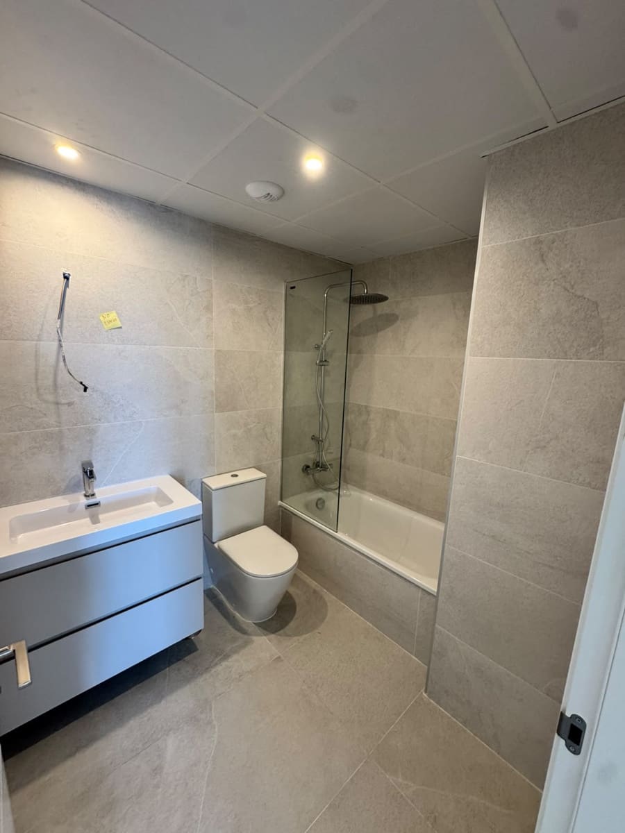 3 bedroom Apartment for rent in Marbella with pool garage - € 2,500 (Ref: 10074857)