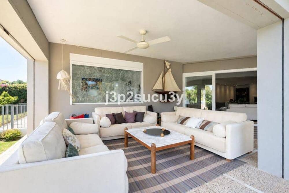 5 bedroom Villa for rent in Guadalmina with pool garage - € 8,500 (Ref: 10077543)