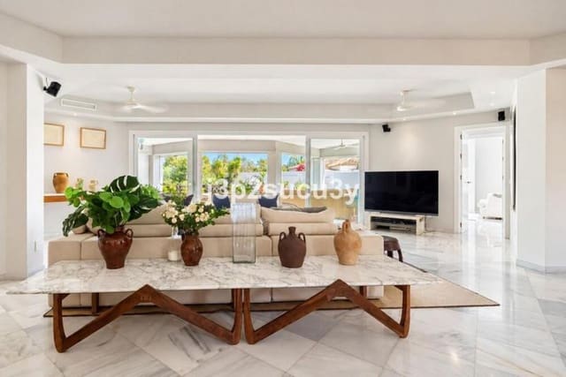 5 quarto Moradia para arrendar em Guadalmina Baja, Marbella com piscina garagem - 8 500 € (Ref: 10077543)