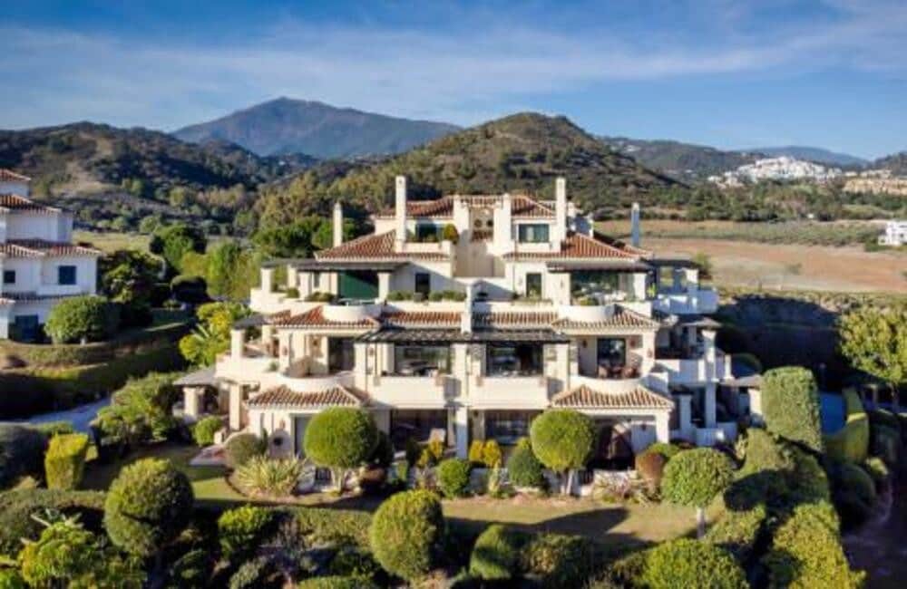 3 soveværelse Lejlighed til leje i Benahavis med swimmingpool garage - € 5.500 (Ref: 10077545)