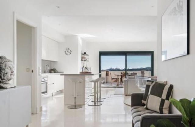 3 soveværelse Lejlighed til leje i Los Arqueros - Puerto del Almendro, Benahavís med swimmingpool garage - € 5.500 (Ref: 10077545)