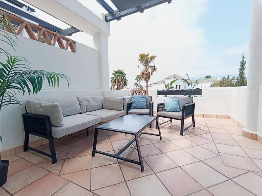 2 Zimmer Apartment zu vermieten in Estepona mit Pool Garage - 1.950 € (Ref: 10077546)