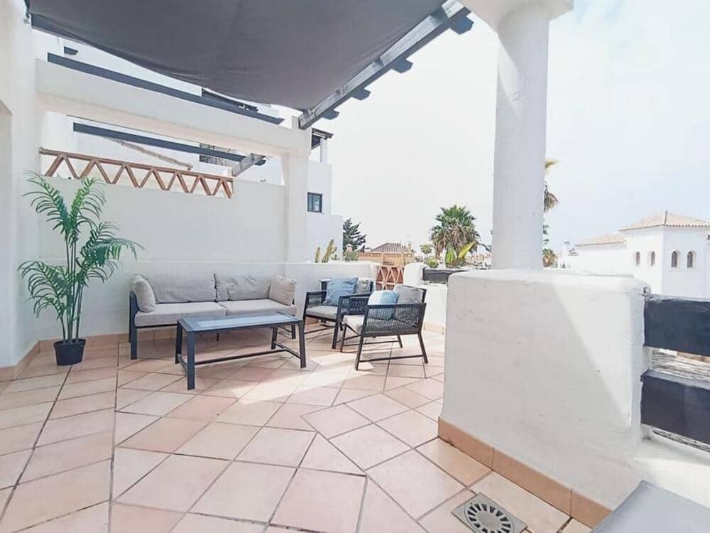 2 Zimmer Apartment zu vermieten in Estepona mit Pool Garage - 1.950 € (Ref: 10077546)