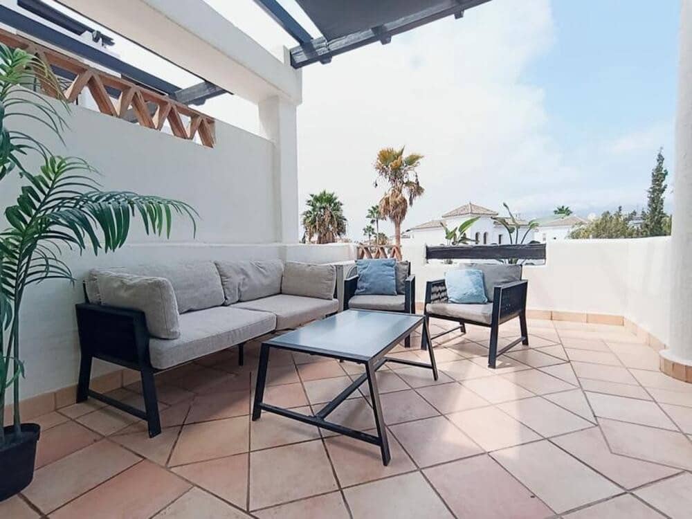 2 Zimmer Apartment zu vermieten in Estepona mit Pool Garage - 1.950 € (Ref: 10077546)