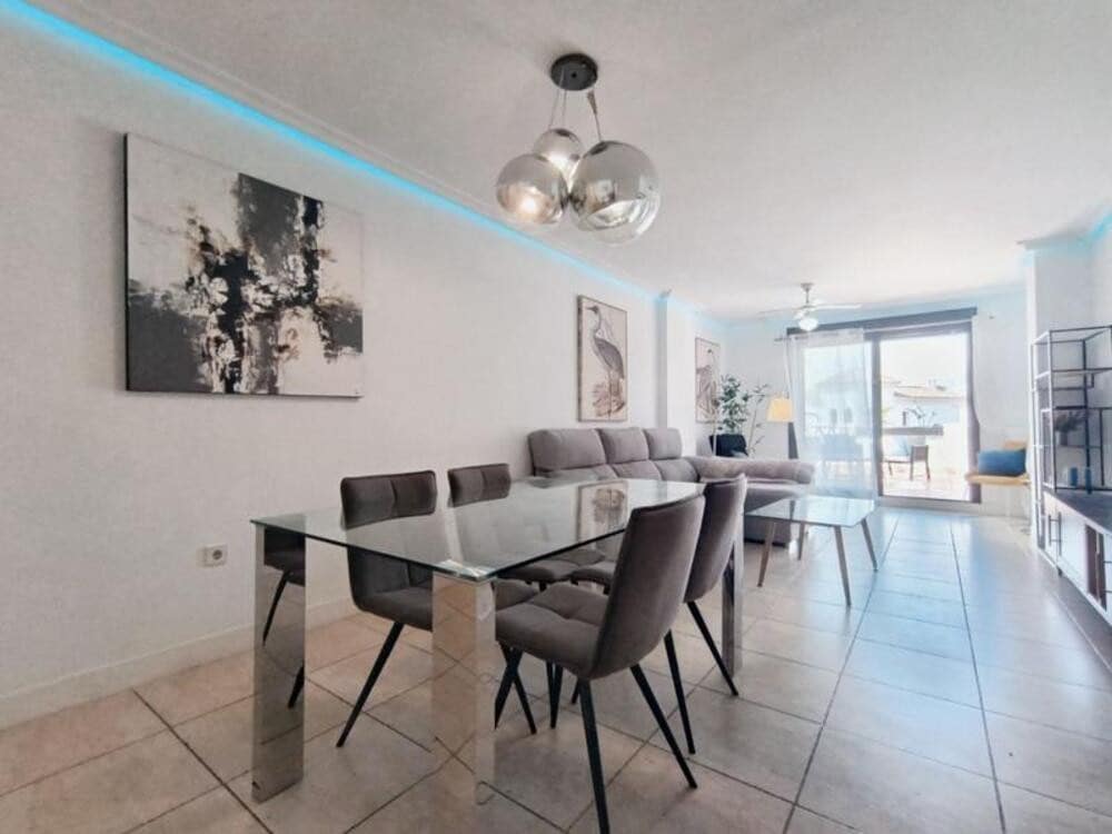 2 Zimmer Apartment zu vermieten in Estepona mit Pool Garage - 1.950 € (Ref: 10077546)