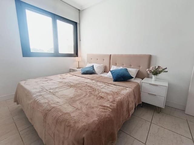 2 Zimmer Apartment zu vermieten in La Concha - Resina Golf, Estepona mit Pool Garage - 1.950 € (Ref: 10077546)