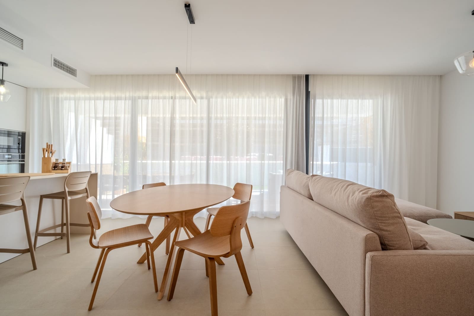 Maison de Ville de 3 chambres à louer à El Paraiso avec piscine garage - 4 500 € (Ref: 10077547)