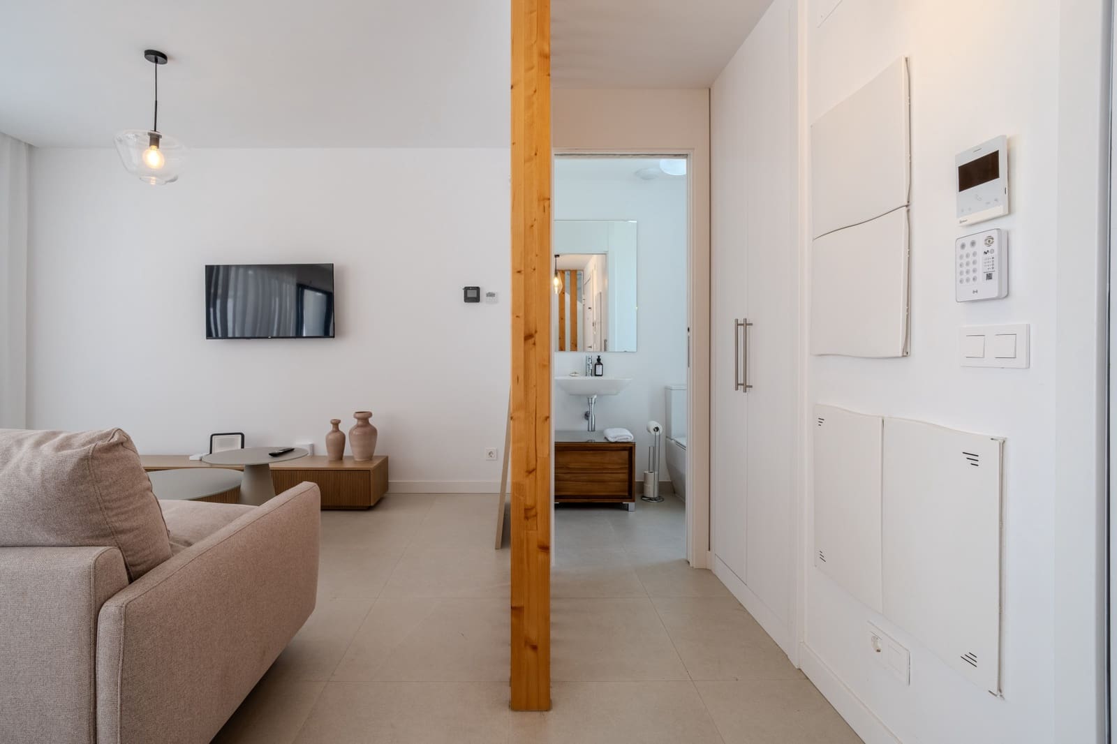 Maison de Ville de 3 chambres à louer à El Paraiso avec piscine garage - 4 500 € (Ref: 10077547)