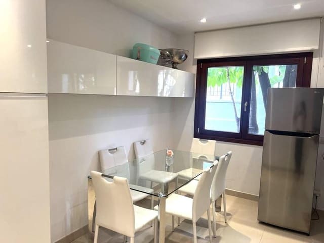Appartement de 3 chambres à louer à Lomas De Marbella, Marbella avec piscine garage - 6 000 € (Ref: 10077548)