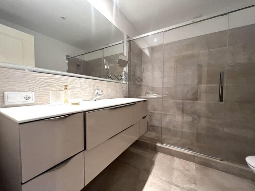 Appartement de 3 chambres à louer à Marbella avec piscine garage - 6 000 € (Ref: 10077548)
