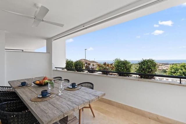 3 soveværelse Penthouse til leje i Santa Clara, Marbella med swimmingpool garage - € 3.000 (Ref: 10077549)