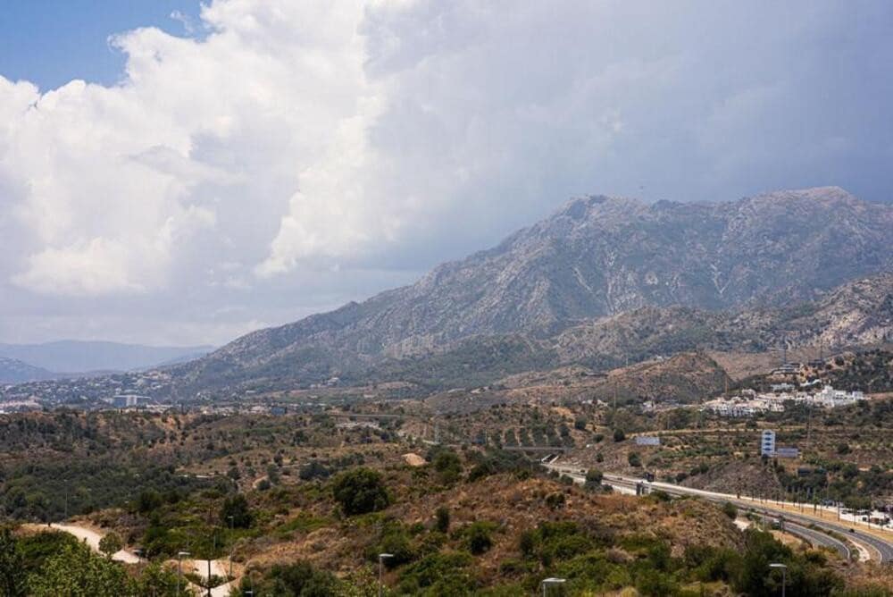 3 soveværelse Penthouse til leje i Marbella med swimmingpool garage - € 3.000 (Ref: 10077549)