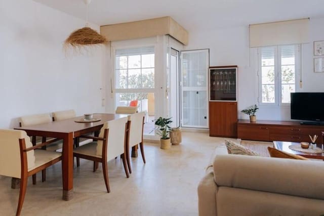 2 soveværelse Lejlighed til leje i Bahía de Marbella, Marbella med swimmingpool garage - € 2.150 (Ref: 10077550)