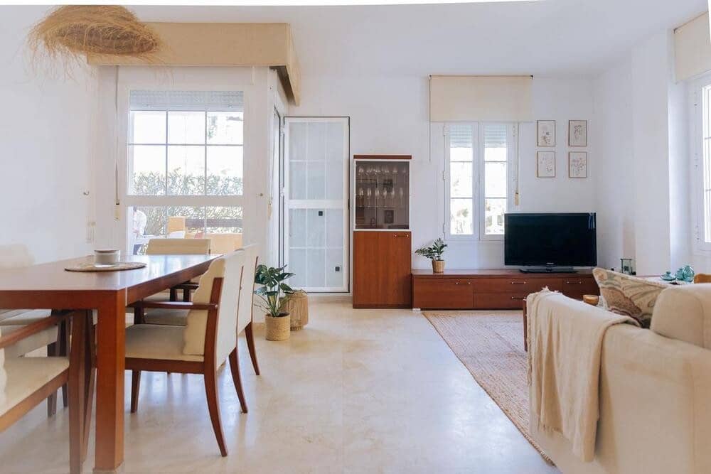 2 sovrum Lägenhet att hyra i Marbella med pool garage - 2 150 € (Ref: 10077550)