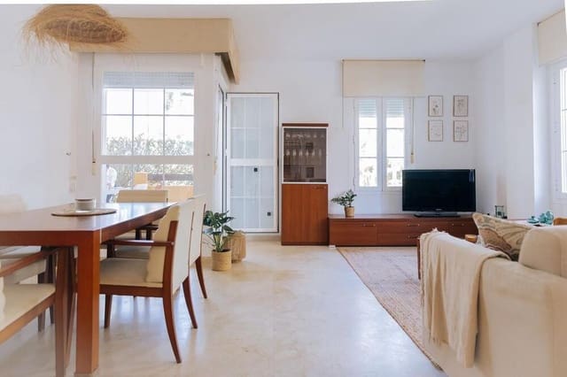 2 soveværelse Lejlighed til leje i Bahía de Marbella, Marbella med swimmingpool garage - € 2.150 (Ref: 10077550)