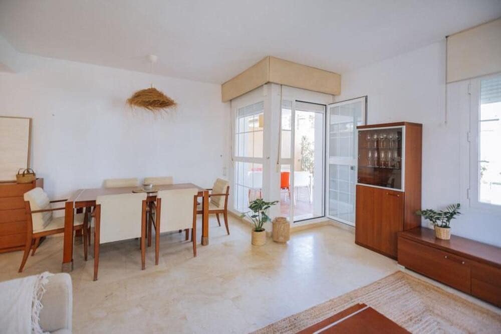 2 sovrum Lägenhet att hyra i Marbella med pool garage - 2 150 € (Ref: 10077550)