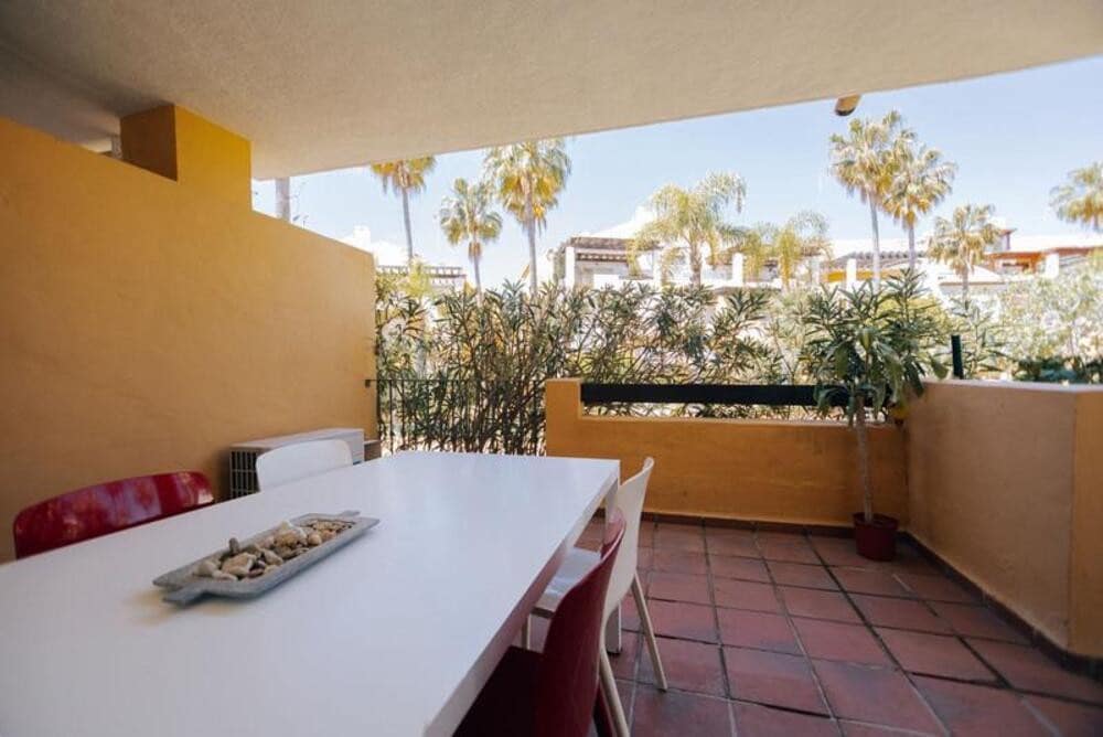 2 sovrum Lägenhet att hyra i Marbella med pool garage - 2 150 € (Ref: 10077550)