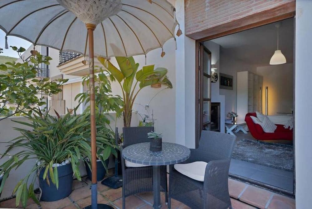 4 bedroom Townhouse for sale in Benahavis with pool garage - € 535,000 (Ref: 10080325)