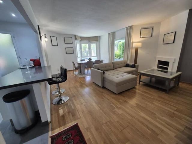 2 Zimmer Apartment zu vermieten in Los Naranjos, Marbella mit Pool - 2.400 € (Ref: 10080328)