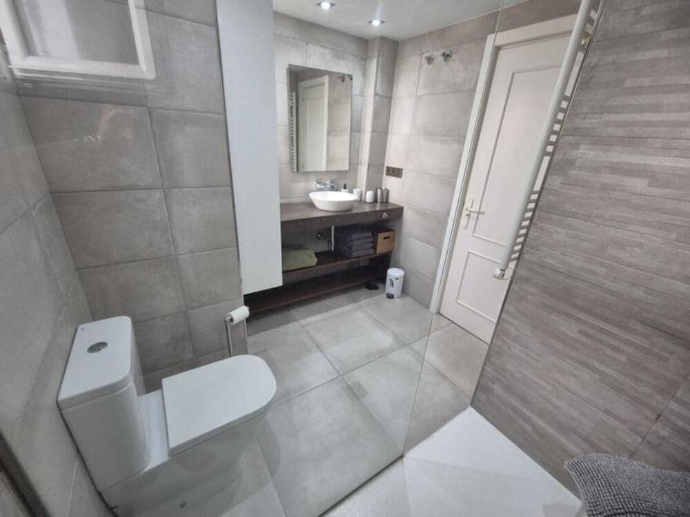 2 Zimmer Apartment zu vermieten in Marbella mit Pool - 2.400 € (Ref: 10080328)