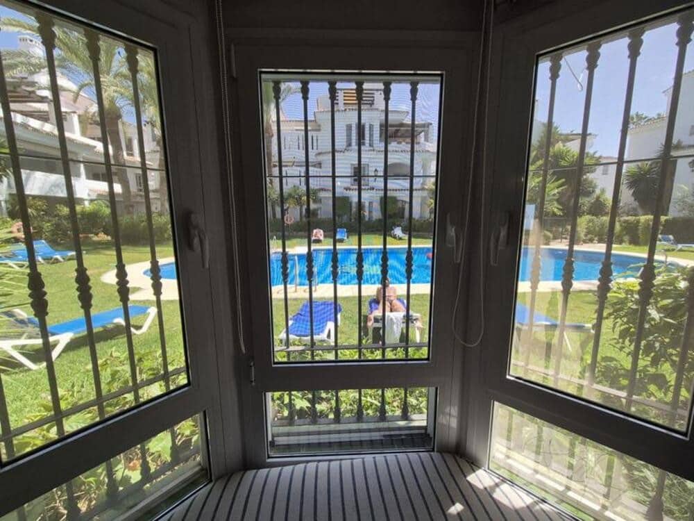 2 Zimmer Apartment zu vermieten in Marbella mit Pool - 2.400 € (Ref: 10080328)