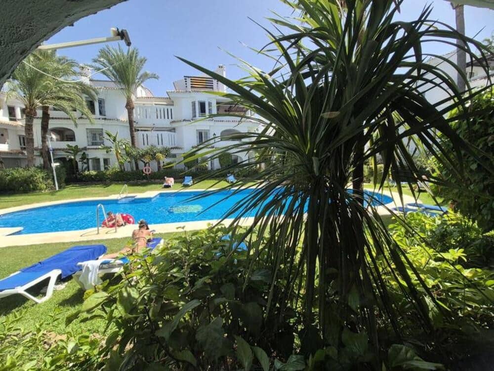 2 Zimmer Apartment zu vermieten in Marbella mit Pool - 2.400 € (Ref: 10080328)